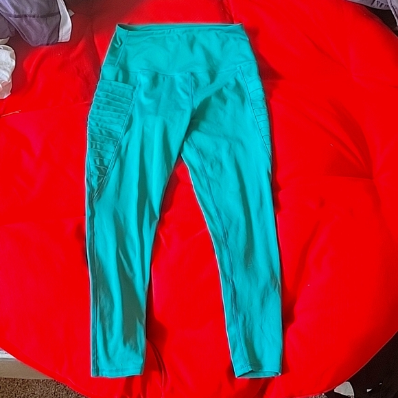 Stretchy workout tights - Picture 1 of 2